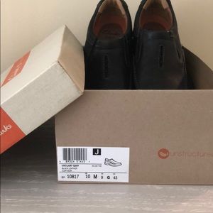 Men’s black leather loafer shoes